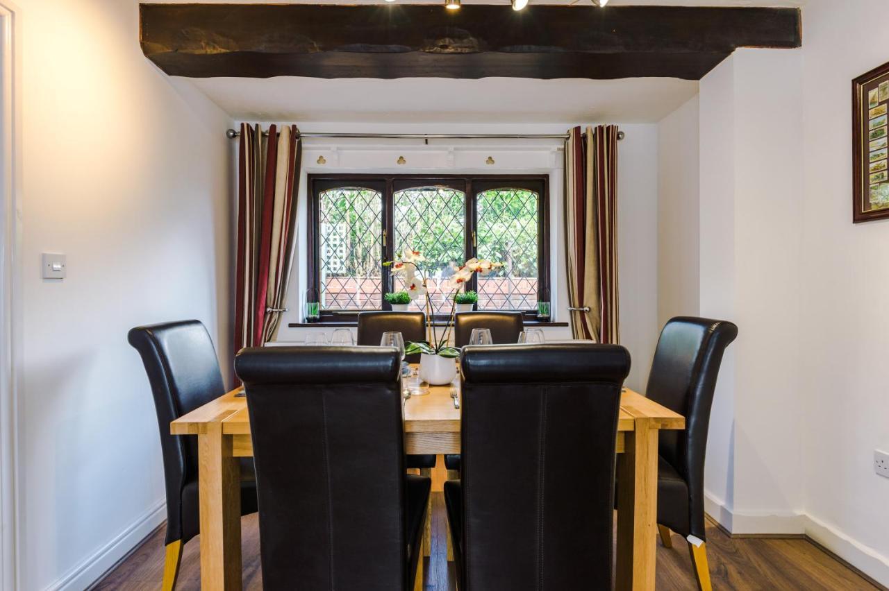 Sunshine Cottage By Happy Sunshine Stay Golborne Ngoại thất bức ảnh